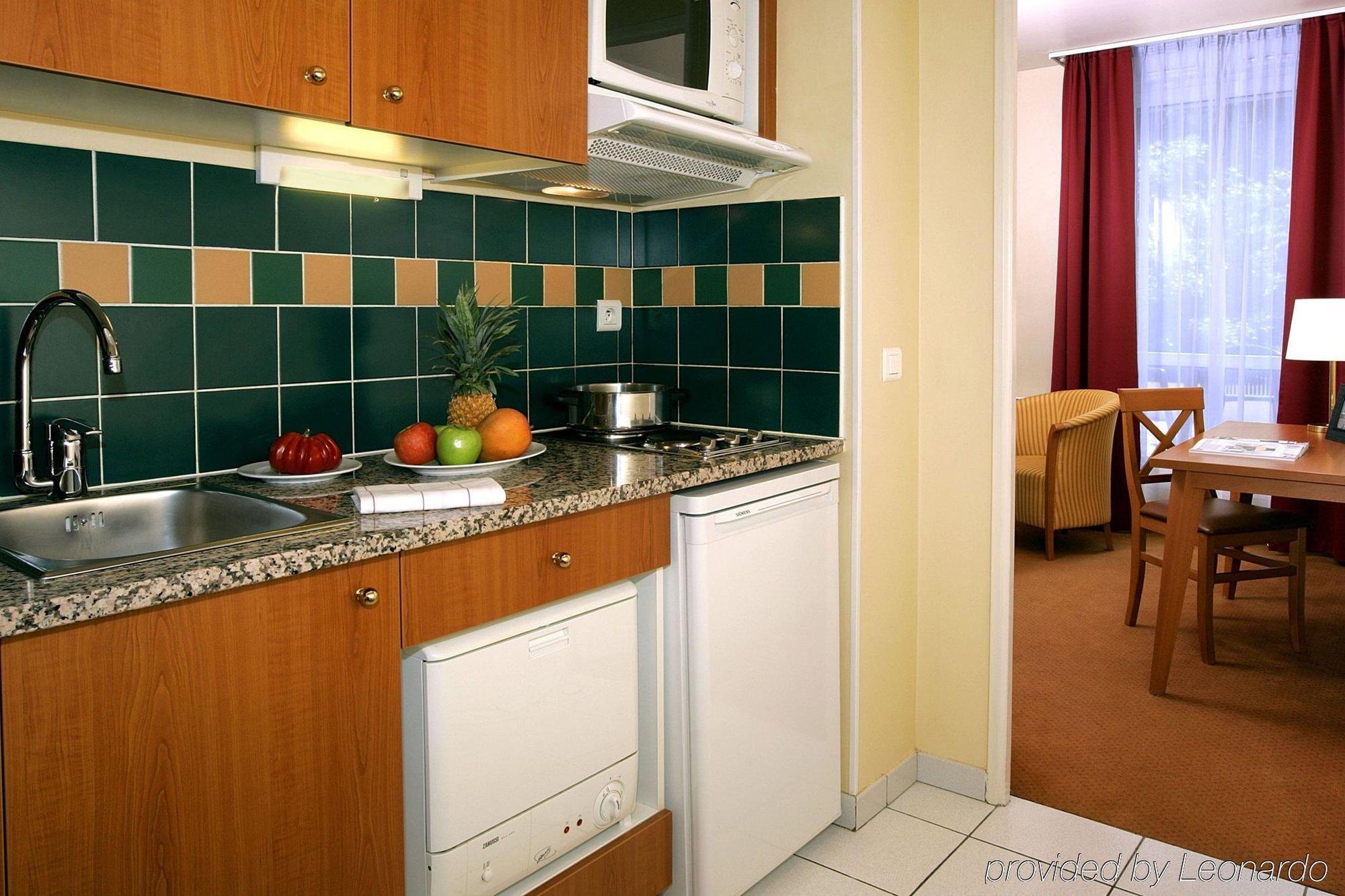 Citadines Montmartre Paris Aparthotel Szoba fotó